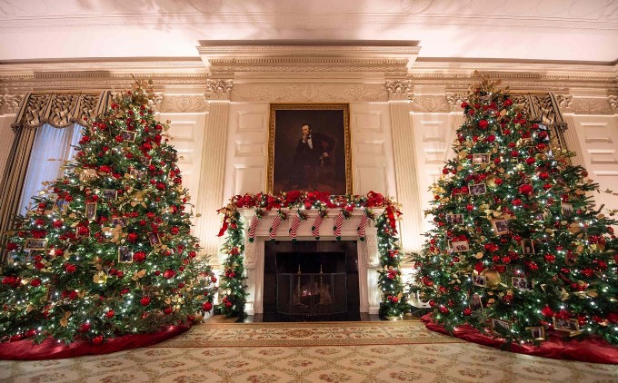 Рождественские елки в Государственной столовой Белого дома